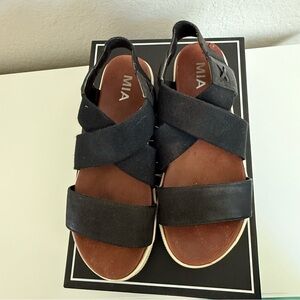 MIA Silvi Black Platform Sandals Size 7